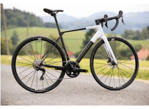 SUPERIOR X-ROAD 9.3 GF / Matte Carbon / White